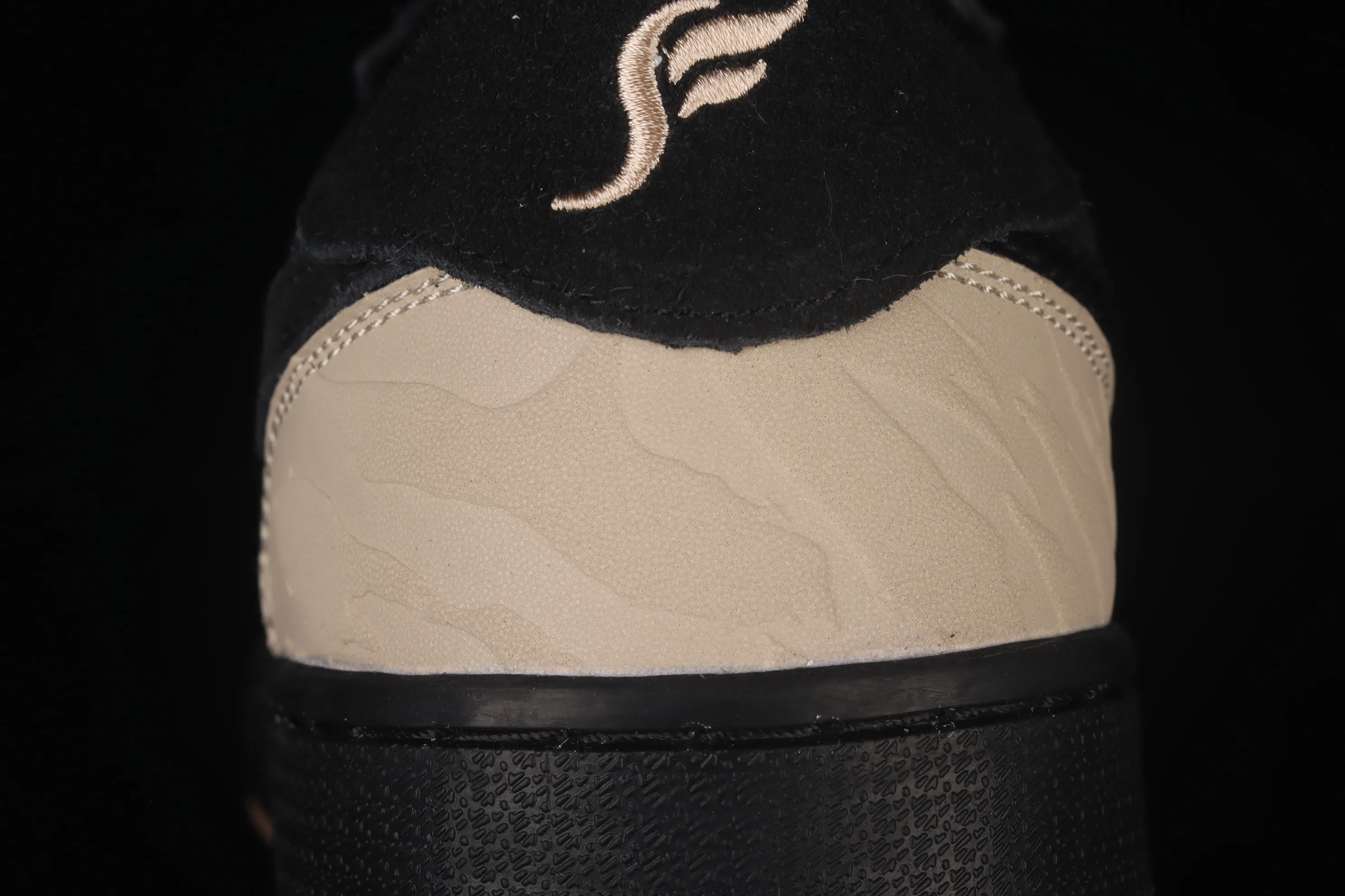 All categories Air Jordan Jordan series basketball shoes Air Jordan 1 Low New version Air Jordan 1 Low "Carnivore" AJ1 Joe 1 carnivore theme black and red low-top cultural sneakers DN3400-001